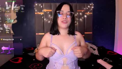 Annie online show from December 2025 04:39:02 AM