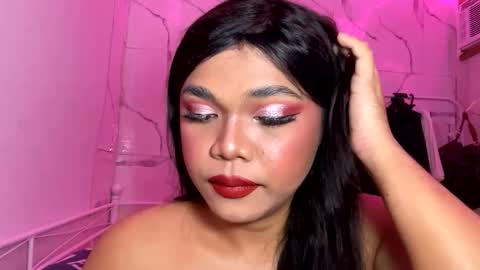 Leith Madrigal online show from October 2025 08:44:02 PM