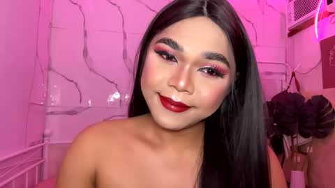 Leith Madrigal online show from November 2025 05:56:02 PM