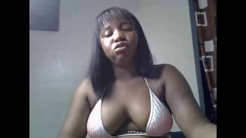 Snapshot of sweetcoochiex chatting on November 2025 06:40:02 PM sweetcoochiex online show from November 2025 06:40:02 PM