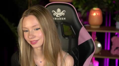 Snapshot of sweetdaisy_me chatting on February 2026 09:39:01 AM Lina online show from February 2026 09:39:01 AM