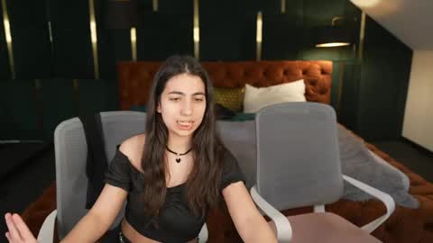 Amelia online show from April 2026 10:19:02 AM