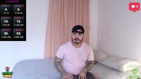 Snapshot of sweetdesires_ chatting on June 2026 03:01:02 PM online show from June 2026 03:01:02 PM