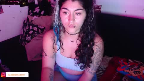 Abril online show from November 2025 06:21:02 PM