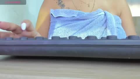 Fabiana online show from April 2026 07:29:02 PM