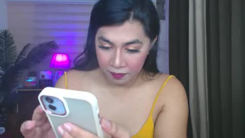 Aki online show from October 2025 06:25:02 PM