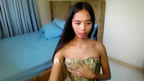 sweetgirl_daphne online show from April 2026 06:19:01 AM