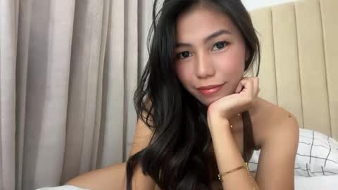 Snapshot of sweetgirl_ella chatting on November 2025 06:27:01 AM Ella online show from November 2025 06:27:01 AM