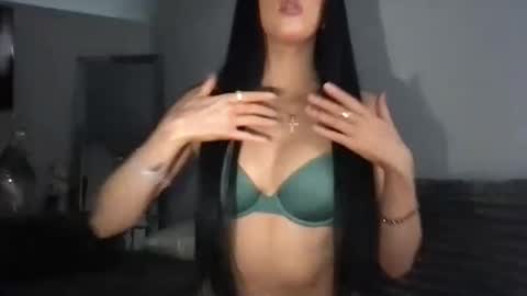 Gracie  online show from October 2025 02:51:02 AM