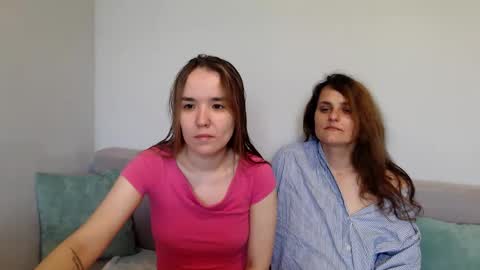 Snapshot of sweetharts69 chatting on June 2026 08:29:01 AM Alina and Mia online show from June 2026 08:29:01 AM