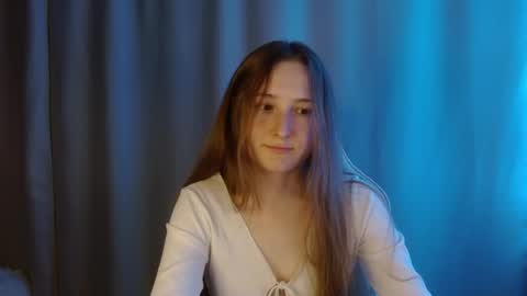 Snapshot of sweetie_lover chatting on June 2026 07:51:02 PM Annie online show from June 2026 07:51:02 PM