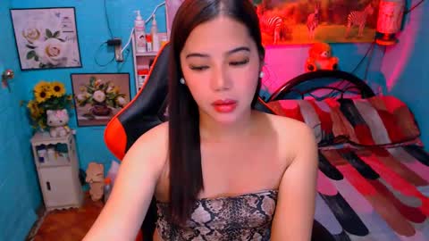 Snapshot of sweetienicole chatting on December 2024 10:13:02 PM Nicole online show from December 2024 10:13:02 PM