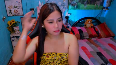 Snapshot of sweetienicole chatting on January 2025 04:28:02 PM Nicole online show from January 2025 04:28:02 PM