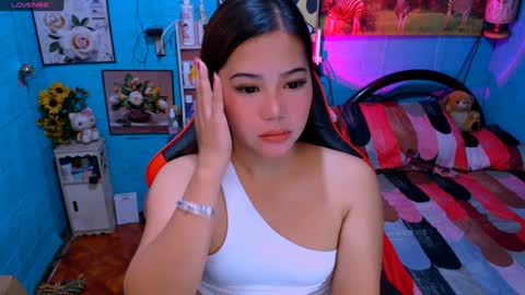 Snapshot of sweetienicole chatting on February 2025 04:00:01 PM Nicole online show from February 2025 04:00:01 PM