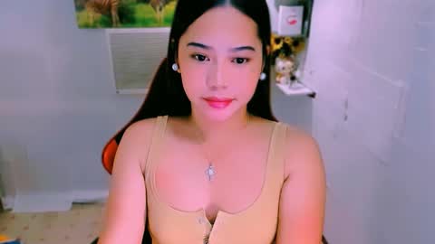 Snapshot of sweetienicole chatting on October 2025 11:53:01 PM Nicole online show from October 2025 11:53:01 PM