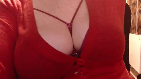 Snapshot of sweetli_angel chatting on October 2025 12:52:01 AM sweetli_angel online show from October 2025 12:52:01 AM