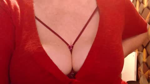 Snapshot of sweetli_angel chatting on October 2025 01:26:02 AM sweetli_angel online show from October 2025 01:26:02 AM