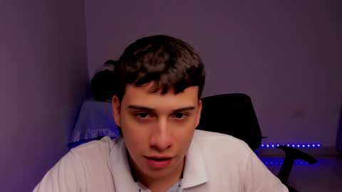 Snapshot of sweetlian_04 chatting on December 2024 05:51:01 AM Lian online show from December 2024 05:51:01 AM