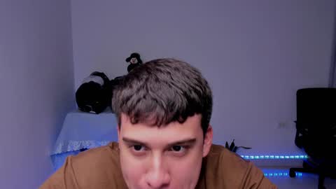 Snapshot of sweetlian_04 chatting on December 2024 03:38:02 AM Lian online show from December 2024 03:38:02 AM