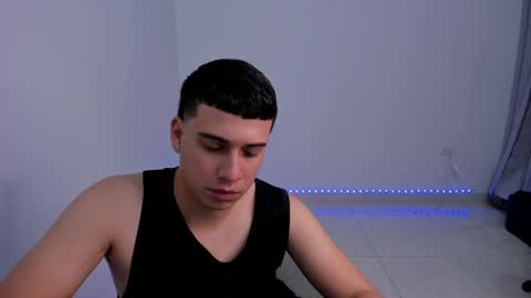 Snapshot of sweetlian_04 chatting on January 2025 12:17:01 AM Lian online show from January 2025 12:17:01 AM