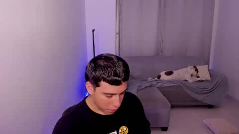 Snapshot of sweetlian_04 chatting on March 2025 05:00:02 AM Lian online show from March 2025 05:00:02 AM