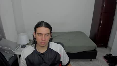 Snapshot of sweetlian_04 chatting on April 2026 01:43:01 AM Lian online show from April 2026 01:43:01 AM