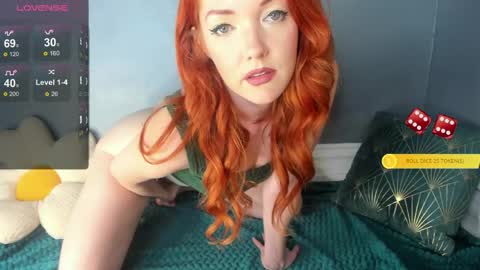 Snapshot of sweetlikestrawberrywine chatting on May 2026 11:57:01 PM Strawberry Wine online show from May 2026 11:57:01 PM