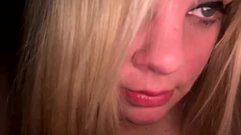 Lisa  online show from March 2026 11:48:02 AM