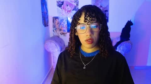 sweetluna_luna online show from April 2026 06:19:01 AM