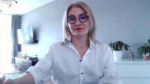 Snapshot of sweetmarthaaa chatting on February 2026 12:04:01 PM sweetmarthaaa online show from February 2026 12:04:01 PM