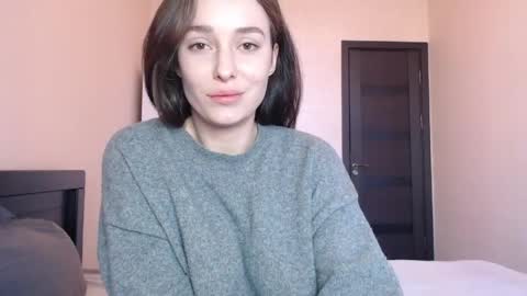 Mia online show from April 2026 12:16:02 PM