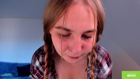 Snapshot of sweetmila1 chatting on September 2025 03:35:02 PM Mila online show from September 2025 03:35:02 PM