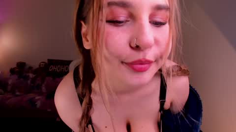Mila online show from March 2026 06:23:02 PM
