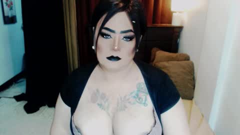 Snapshot of sweetmistresss chatting on October 2025 11:01:02 PM Mio online show from October 2025 11:01:02 PM