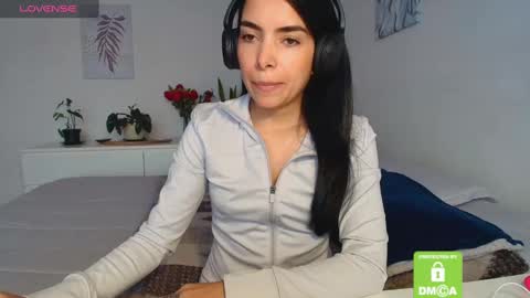 Snapshot of sweetmysterious18 chatting on November 2025 11:32:02 AM Sweet Mysterious online show from November 2025 11:32:02 AM