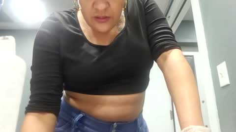 sweetp3ach29 online show from December 2024 02:41:02 AM