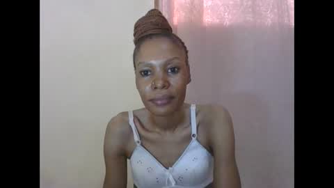 ESTHER online show from April 2026 02:28:02 PM