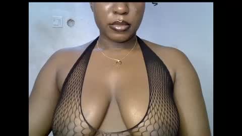 Snapshot of sweetpetitgirl chatting on July 2026 08:24:02 PM LILY BRANDY online show from July 2026 08:24:02 PM