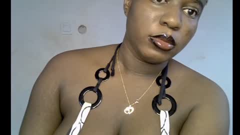 Snapshot of sweetpetitgirl chatting on July 2026 08:08:01 AM LILY BRANDY online show from July 2026 08:08:01 AM