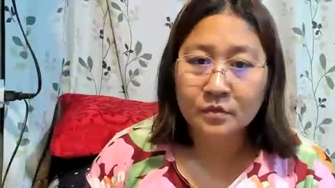 Snapshot of sweetpilipina88 chatting on October 2025 01:20:02 AM MIA online show from October 2025 01:20:02 AM