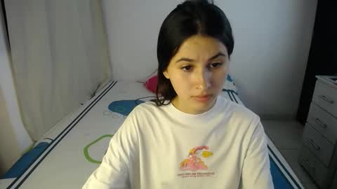 Snapshot of sweetpink1_ chatting on October 2025 11:47:02 PM Caro  Lily online show from October 2025 11:47:02 PM