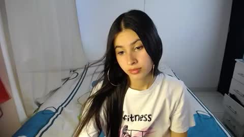 Snapshot of sweetpink1_ chatting on October 2025 09:15:01 PM Caro  Lily online show from October 2025 09:15:01 PM
