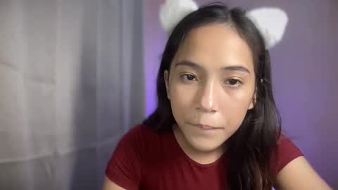 Mia online show from November 2025 04:39:01 PM