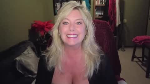 Snapshot of sweetsexyjane_ chatting on May 2026 10:07:01 PM Janie online show from May 2026 10:07:01 PM