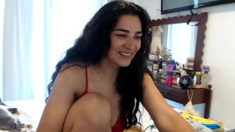 Dianis online show from October 2025 04:30:01 PM