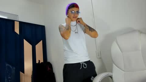 sweetsubmissive rs online show from June 2026 11:51:02 PM