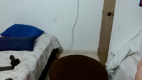 Snapshot of sweett_bigass_ chatting on January 2025 02:27:02 AM Houston online show from January 2025 02:27:02 AM