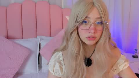 sweett_fire online show from May 2026 05:53:01 PM