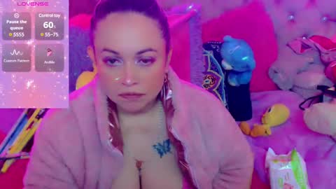 Snapshot of sweett_martina chatting on February 2025 05:58:01 AM martina online show from February 2025 05:58:01 AM