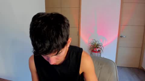 Snapshot of sweettaaron chatting on September 2025 05:18:02 PM Andy online show from September 2025 05:18:02 PM